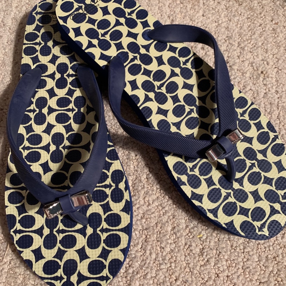Coach Logo Navy flip flops new 8